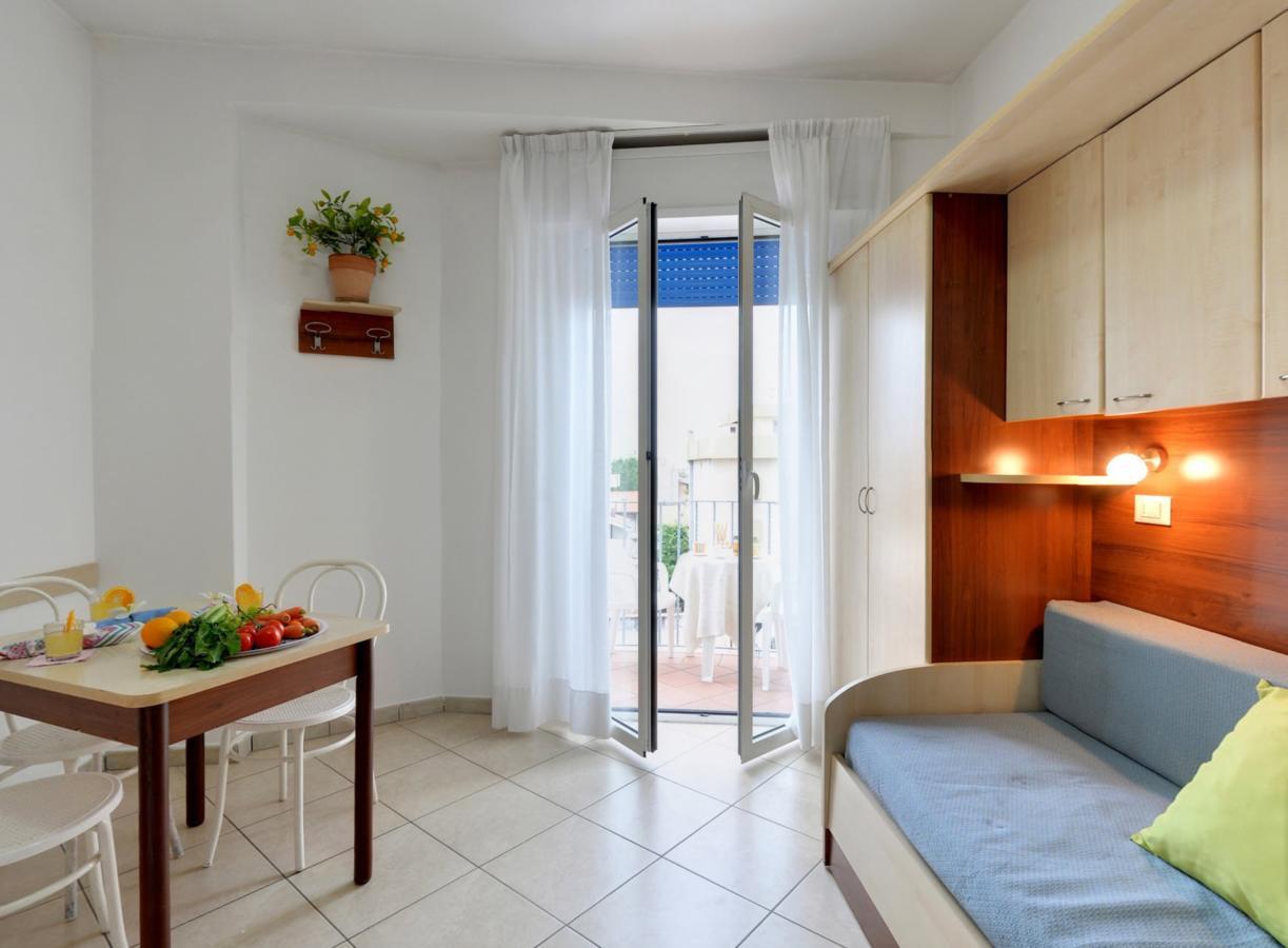 Residence Mediterraneo Rimini Exterior photo