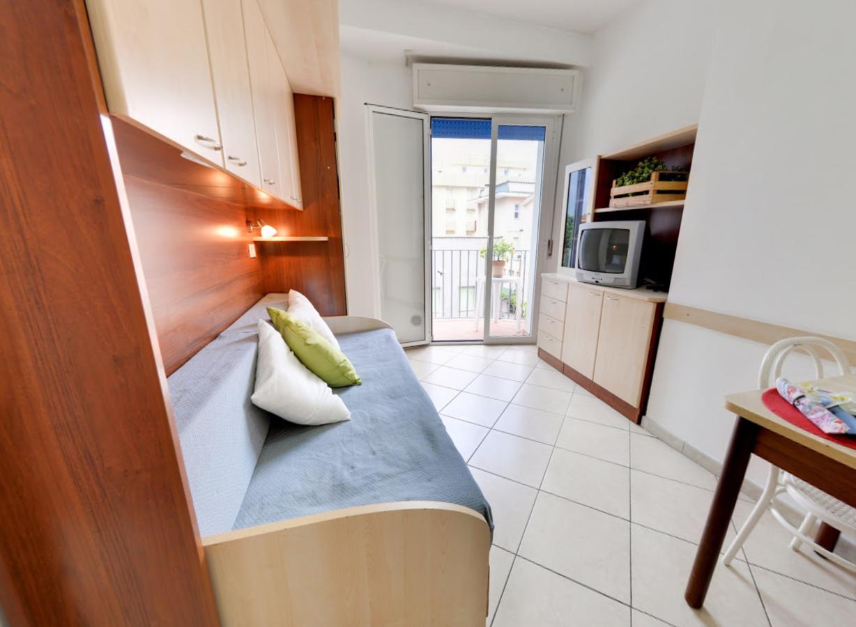Residence Mediterraneo Rimini Exterior photo